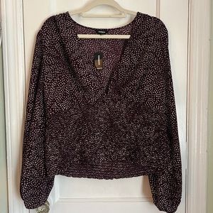 Express peasant v neck top banded bottom XL NWT